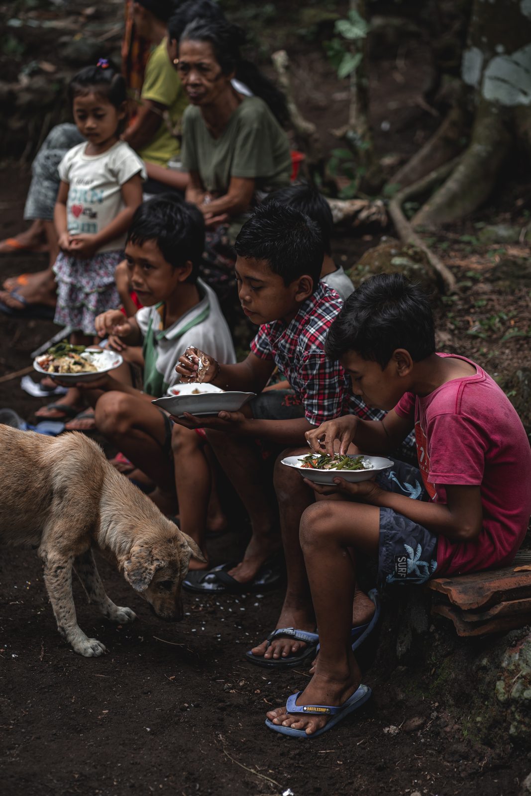 Food distribution with families